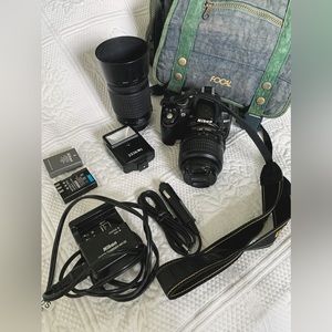 Nikon D3000 10.2MP DSLR Camera with 18-55mm & 55-200mm AF-S Lenses